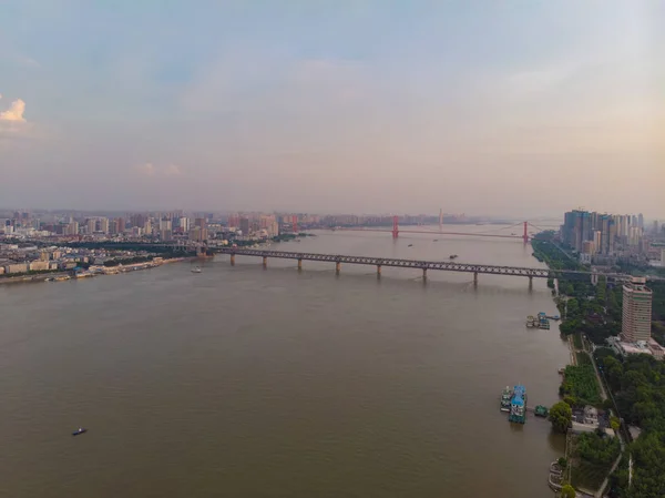 武汉市日落与夜间航空摄影风景 — 图库照片