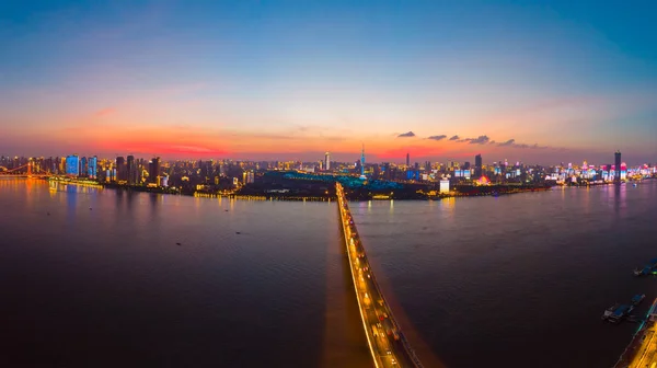 Puesta Sol Ciudad Wuhan Paisaje Fotografía Aérea Nocturna Verano —  Fotos de Stock