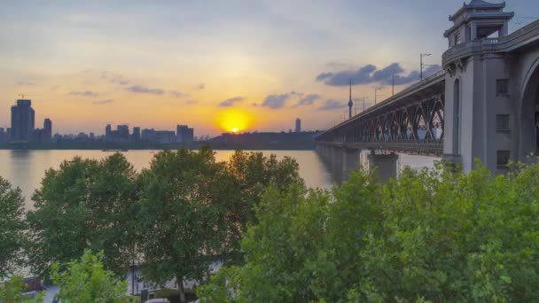 Film Poklatkowy Panoramy Miasta Zachodu Słońca Lecie Wuhan Hubei Chiny — Wideo stockowe