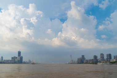 Yaz aylarında Wuhan şehir açık büyüleyici sahne