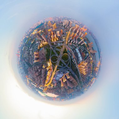 Şehir gün batımı ve gece hava fotoğrafçılığı Yazın Wuhan, Hubei, Çin
