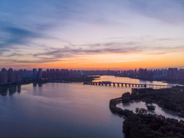 Wuhan, Hubei 'deki Doğu Gölü Turizm Manzarası