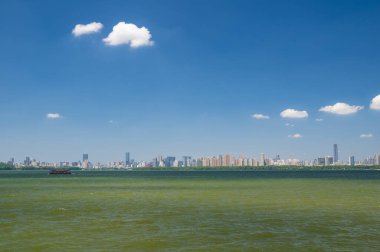 Wuhan, Hubei 'deki Doğu Gölü Turizm Manzarası