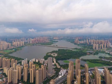 Hubei Wuhan yaz şehri gökyüzü manzarası