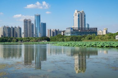 Hubei Wuhan yaz şehri gökyüzü manzarası
