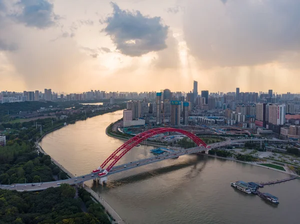 湖北武汉夏城天际线风景 — 图库照片