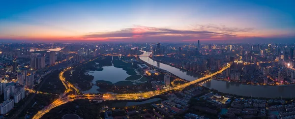 Hubei Wuhan Lato Miasto Panorama — Zdjęcie stockowe