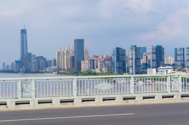 Hubei Wuhan yaz şehri gökyüzü manzarası