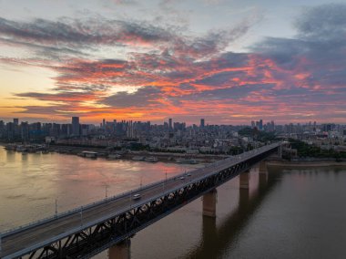 Wuhan Yaz Şehri Gündoğumu Manzarası