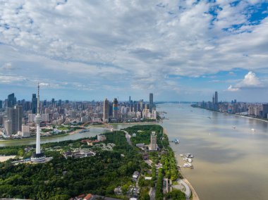 Wuhan şehir simgesi gökyüzü manzarası