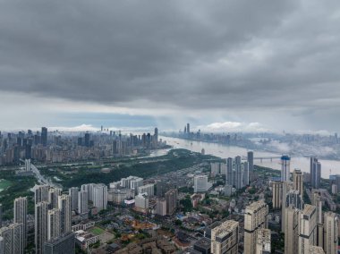 Wuhan şehir simgesi gökyüzü manzarası