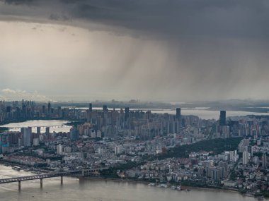 Wuhan şehir simgesi gökyüzü manzarası