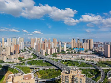 Wuhan şehir simgesi gökyüzü manzarası