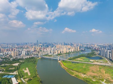 Wuhan şehir simgesi gökyüzü manzarası