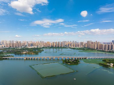 Wuhan şehir simgesi gökyüzü manzarası