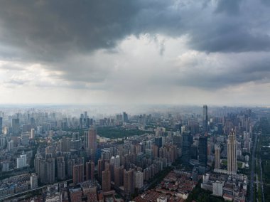 Wuhan şehir simgesi gökyüzü manzarası