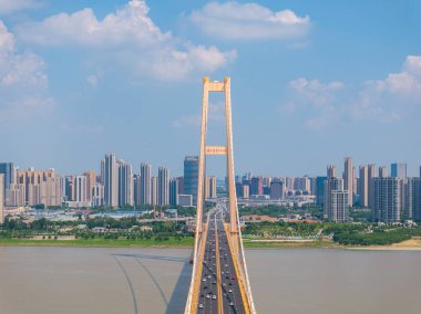 Wuhan şehir simgesi gökyüzü manzarası