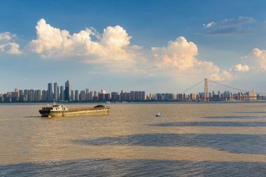 Wuhan şehir simgesi gökyüzü manzarası