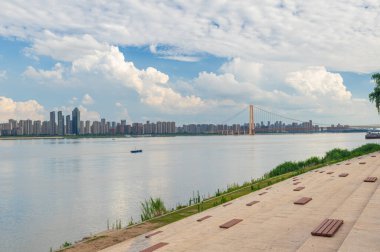 Wuhan şehir simgesi gökyüzü manzarası