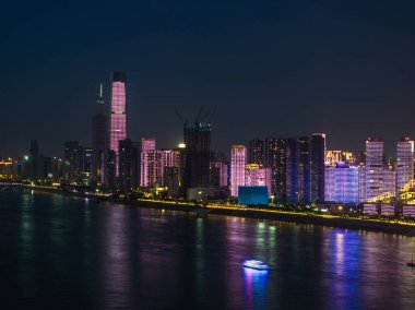Wuhan şehir simgesi gökyüzü gece manzarası