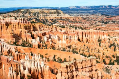 Bryce Kanyonu Ulusal Parkı, Dağların ve Kaya Oluşumlarının Görünümü, Utah 