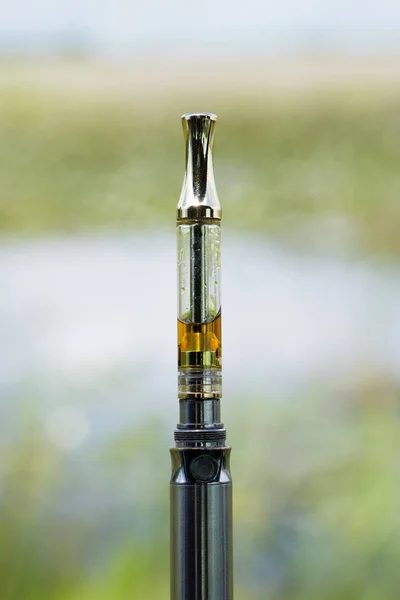 Vape Pen Vaping Buiten Marihuana Cannabis Thc Cbd — Stockfoto