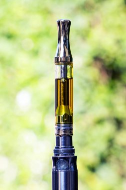 Vape Pen. Vaping Esrar ve Esrar. 