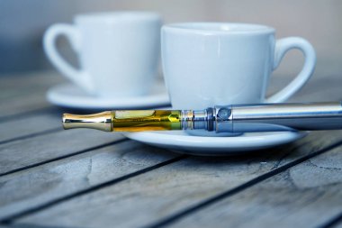 Vape Pen. Vaping Esrar ve Esrar. 