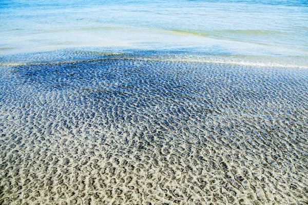 海洋和海滩 波纹和反射 — 图库照片