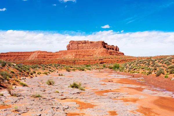 Paisagem Bonita Com Grandes Formações Rochosas Arenito Vermelho Dia Ensolarado — Fotografia de Stock