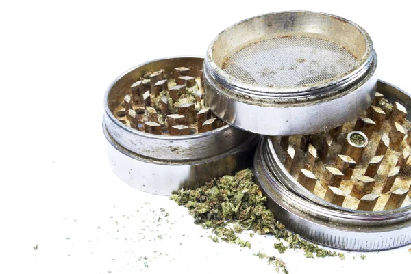 Marihuana Eristetty Valkoisella Pohjalla Riippuvuuden Terveydenhuollon Käsite — kuvapankkivalokuva