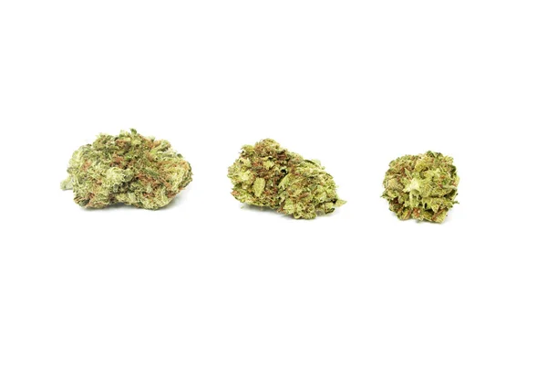 Nahaufnahme Von Getrocknetem Marihuana Auf Weißem Hintergrund — Stockfoto