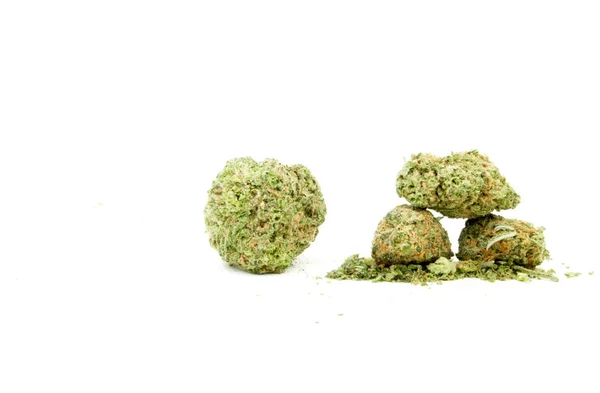 Beyaz Arka Planda Marihuana Yakından Görünümü — Stok fotoğraf