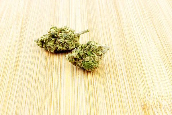 大麻毒瘾概念 大麻药物的成分 — 图库照片