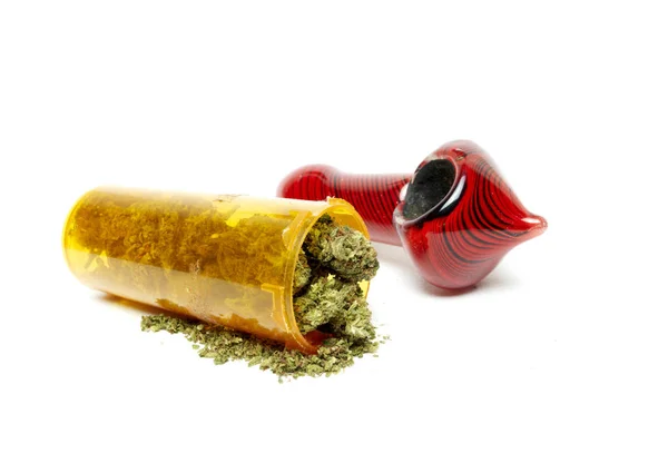 Nahaufnahme Von Marihuana Knospen Und Rauchender Pfeife — Stockfoto