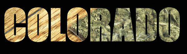 Надпись в Колорадо с марихуаной внутри на черном фоне
