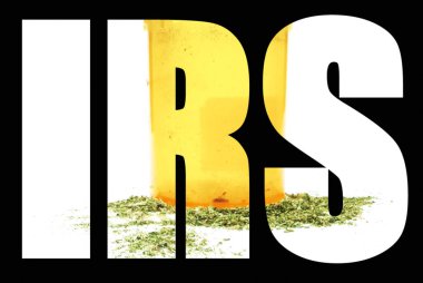 Esrar ile siyah arka planda IRS yazı