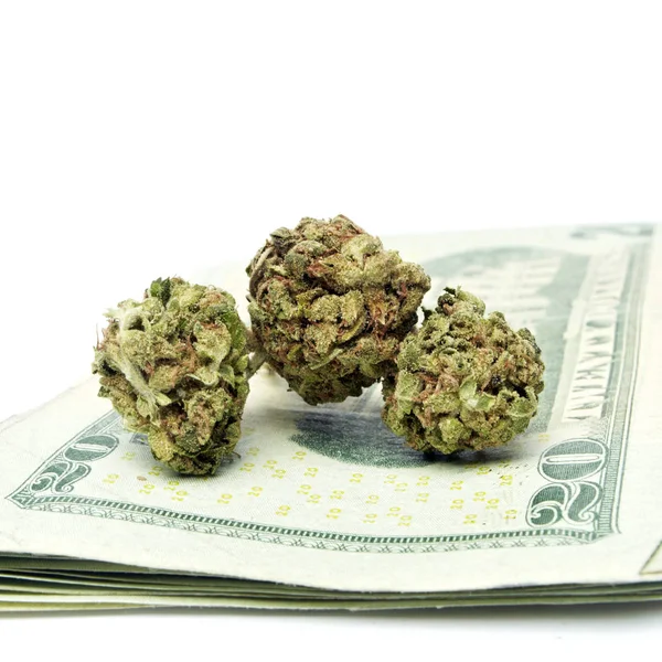 Marihuana und Geld — Stockfoto