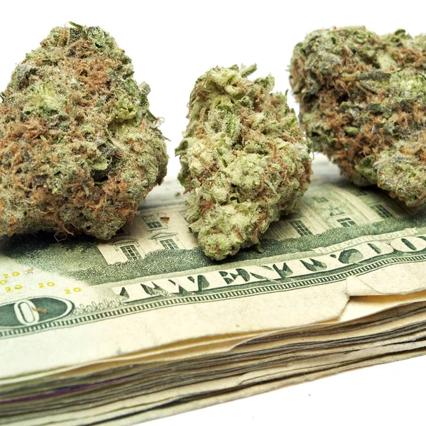 Begreppsmässig Sammansättning Marijuana Producerar Stilleben Isolerad Vit Bakgrund — Stockfoto