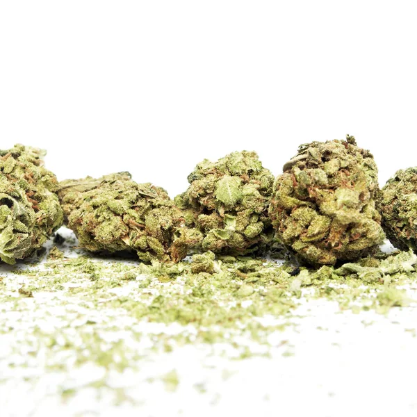 Begreppsmässig Sammansättning Marijuana Producerar Stilleben Isolerad Vit Bakgrund — Stockfoto