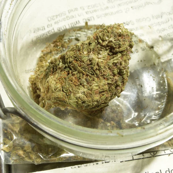 Marihuana Glazen Pot Drugsverslaving Concept Medisch Marihuana Concept — Stockfoto
