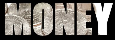 Para kelimesi, siyah arkaplanda madeni paralar.   