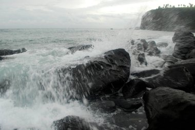Kayalık kayalık dokulu yıpranmış taşlar