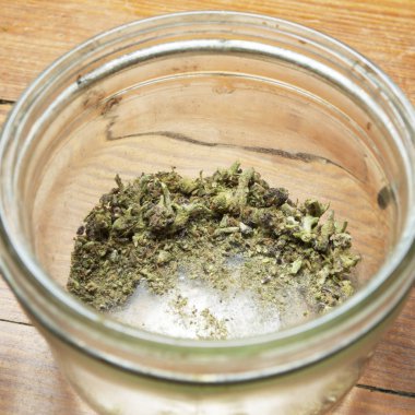 Mamarijuana kavramsal bileşimi, hala hayat.