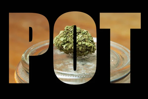 Pot Bokstäver Svart Bakgrund Med Marijuana — Stockfoto