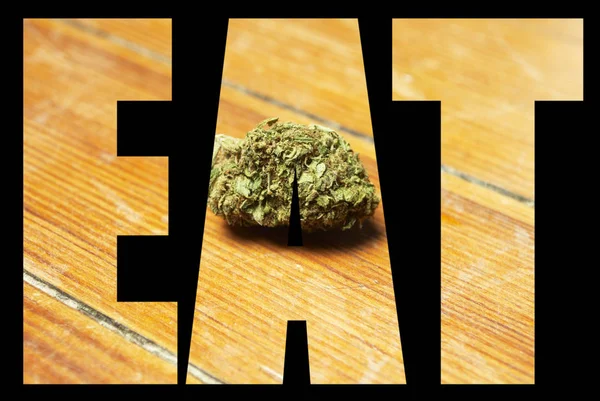 Eet Belettering Zwarte Achtergrond Met Marihuana — Stockfoto