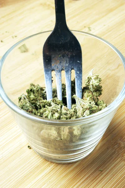 Stilleven Samenstelling Met Marihuana Houten Tafel — Stockfoto