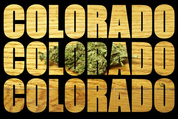 Colorado Inskriptioner Med Marijuana Inuti Svart Bakgrund — Stockfoto