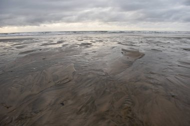 Düşük gelgitli nehir, doğal arka plan