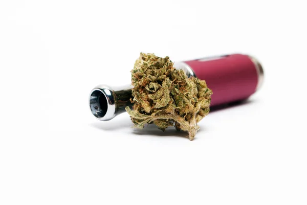 マリファナVape 大麻油と芽を蒸発 — ストック写真